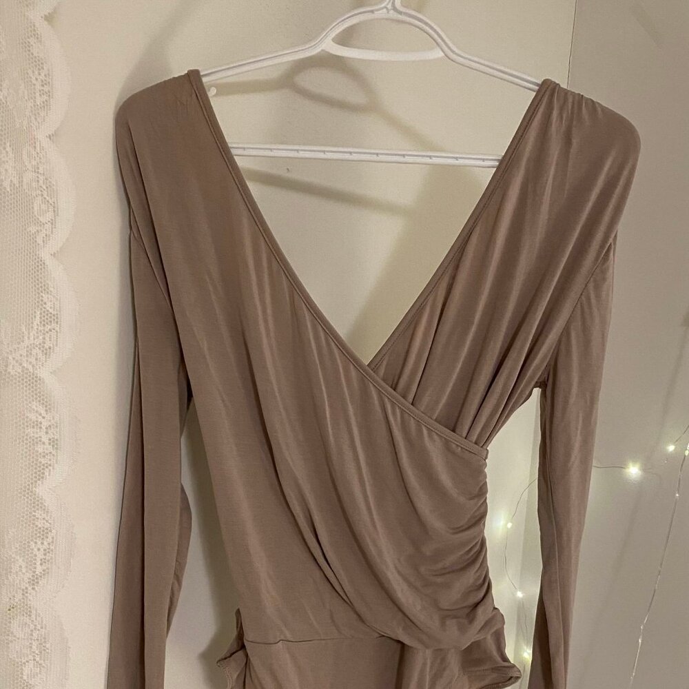 V-NECK BODYSUIT (Never Worn!)